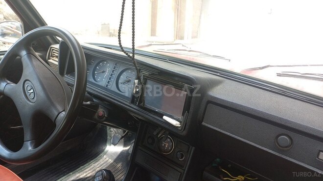 LADA (VAZ) 2107-21