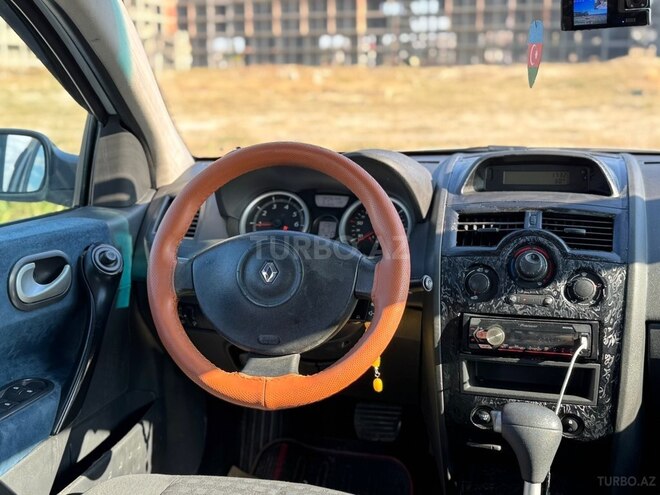 Renault Megane-7