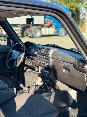LADA (VAZ) Niva-6