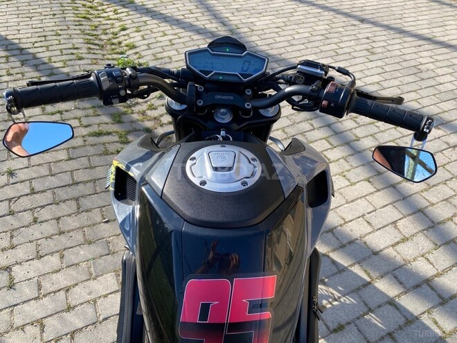 CFMOTO 250 NK-6