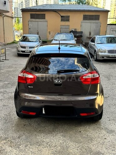Kia Rio-6