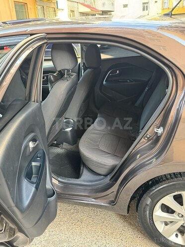 Kia Rio-9