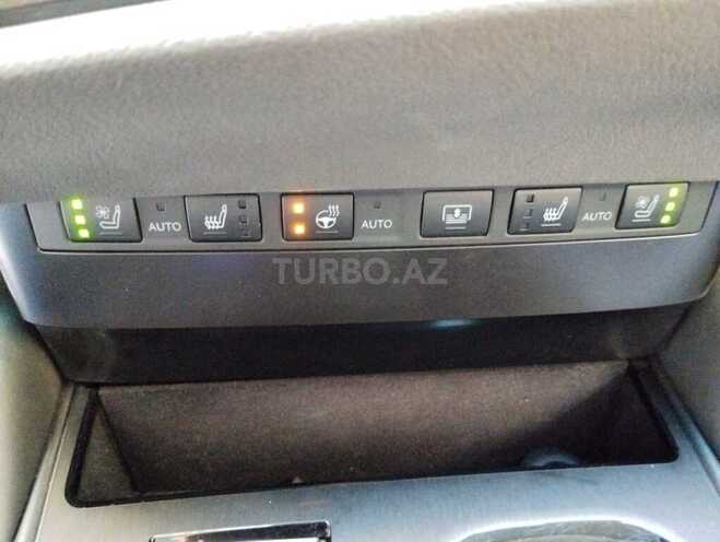 Lexus ES 300h-15