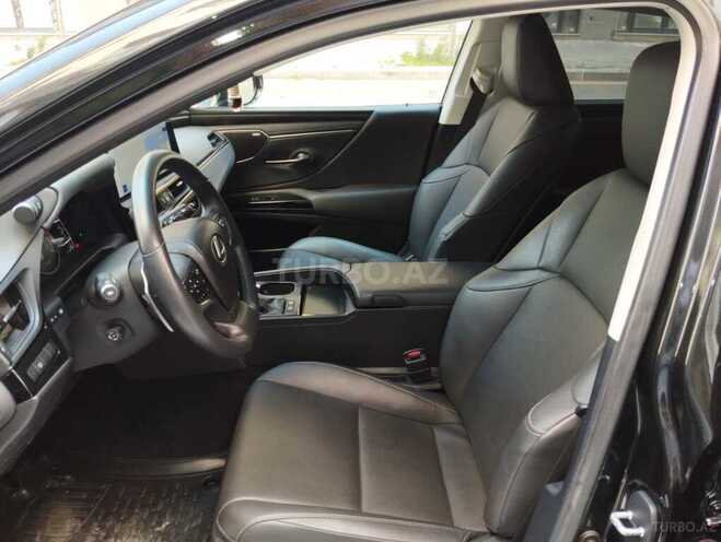 Lexus ES 300h-18