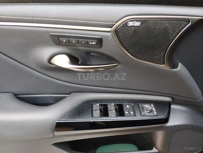 Lexus ES 300h-9