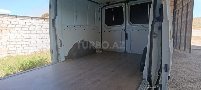 Ford Transit-10