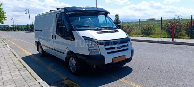 Ford Transit-8