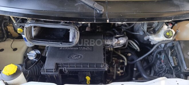 Ford Transit-18