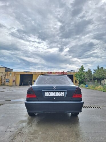 Mercedes C 180-3