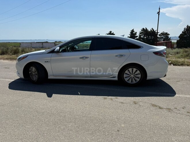 Hyundai Sonata-3