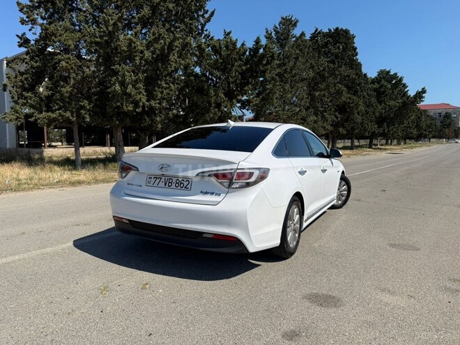 Hyundai Sonata-6
