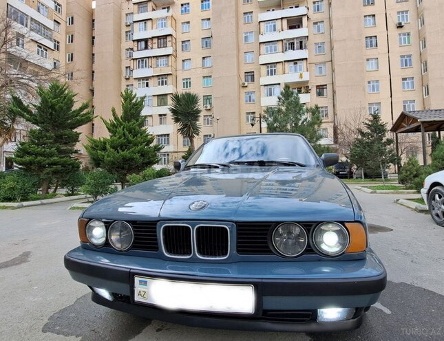 BMW 520-1