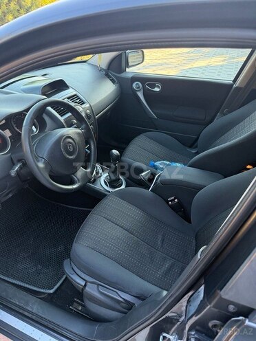 Renault Megane-6