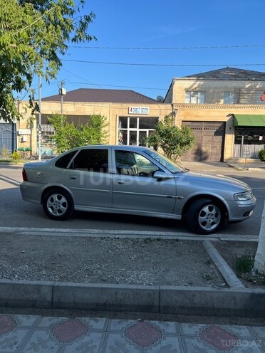 Opel Vectra-5