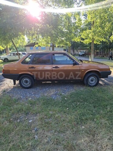 LADA (VAZ) 21099-4