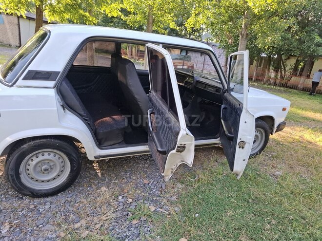 LADA (VAZ) 2107-13