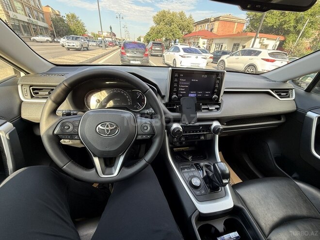 Toyota RAV4-7