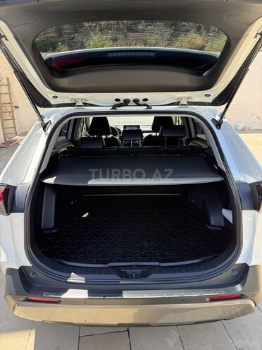 Toyota RAV4-5