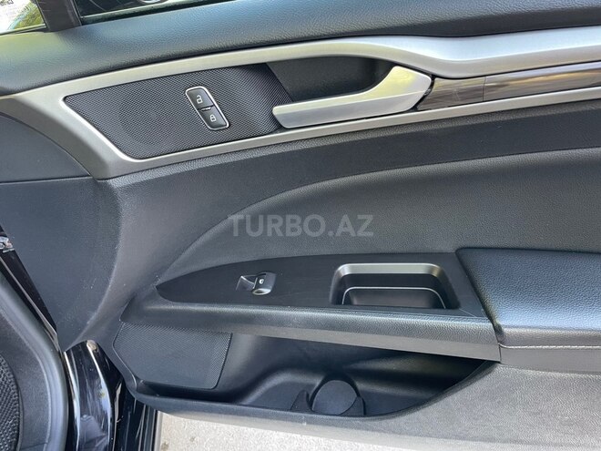 Ford Fusion (North America)-16