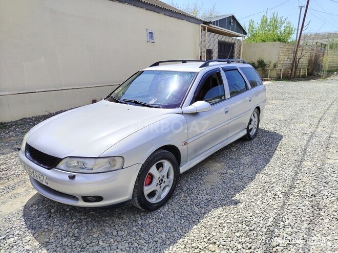 Opel Vectra-11