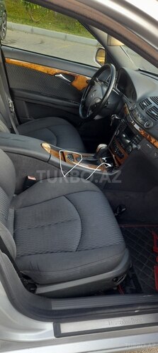 Mercedes E 220-2