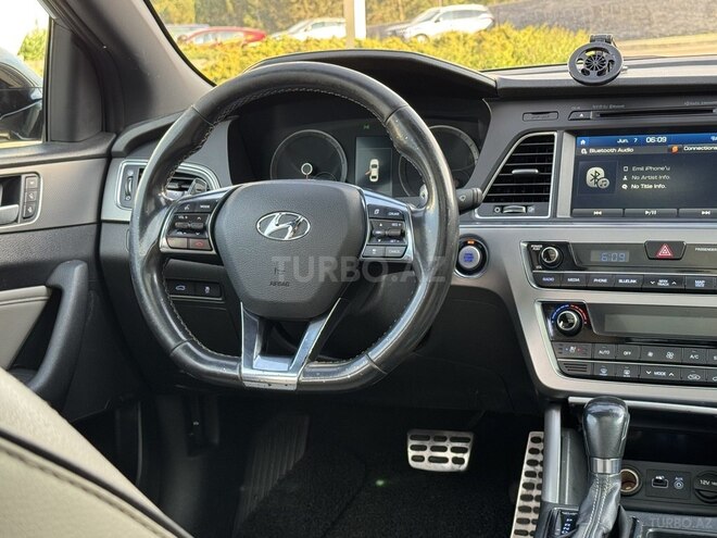 Hyundai Sonata-20
