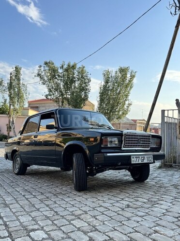 LADA (VAZ) 2107-2