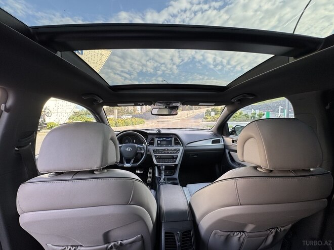 Hyundai Sonata-16