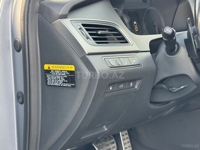 Hyundai Sonata-21