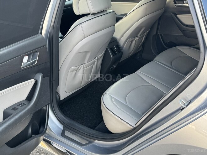 Hyundai Sonata-13