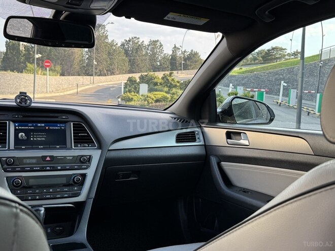 Hyundai Sonata-18