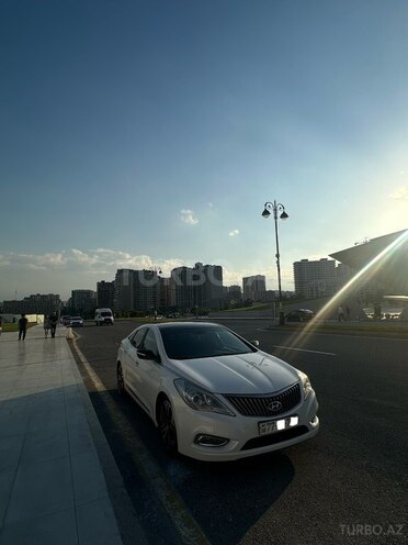 Hyundai Azera-1