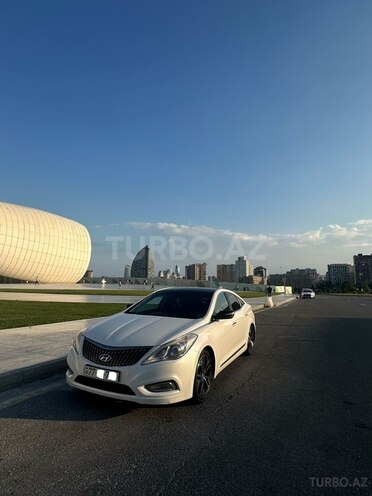Hyundai Azera-3