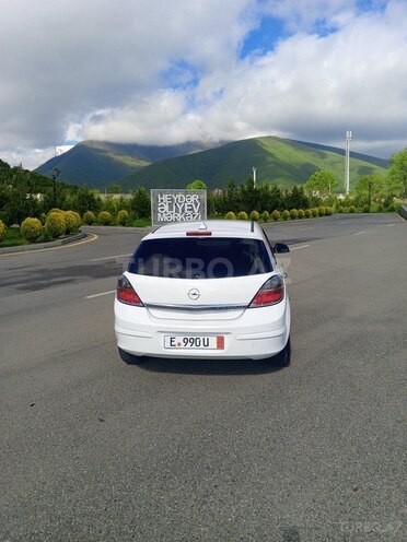 Opel Astra-11