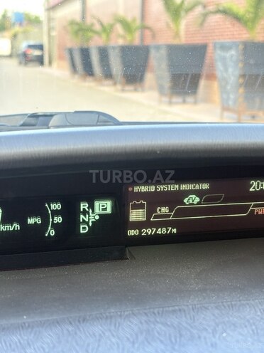 Toyota Prius-9