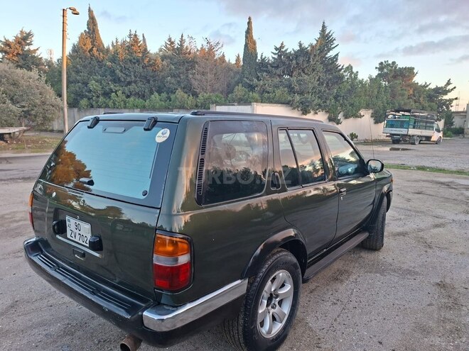 Nissan Pathfinder-8