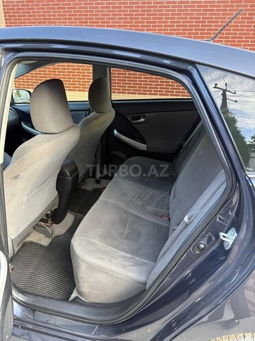 Toyota Prius-6