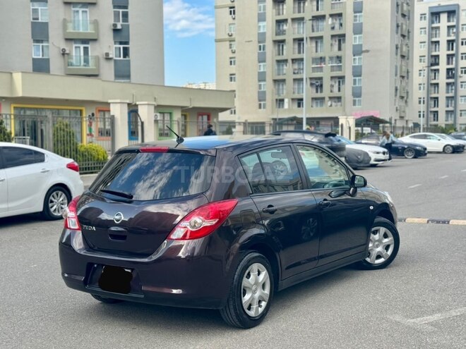Nissan Tiida-3