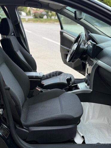 Opel Astra-12