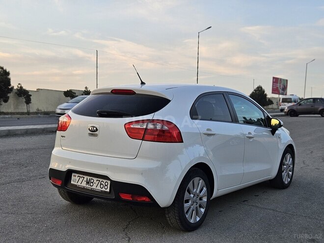 Kia Rio-4
