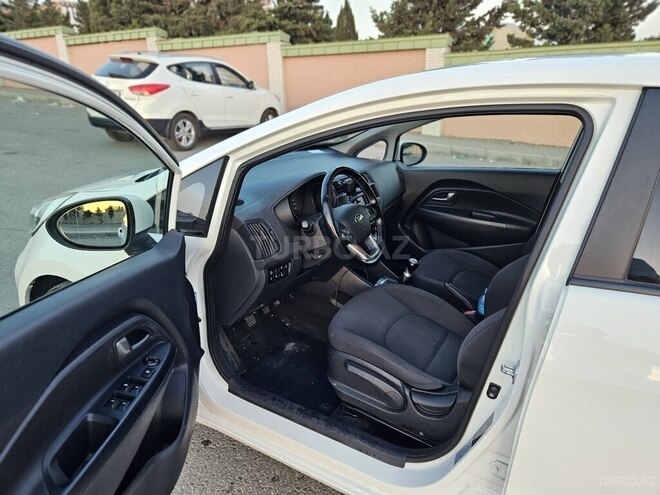 Kia Rio-7