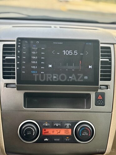 Nissan Tiida-11