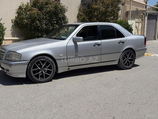 Mercedes C 220-9