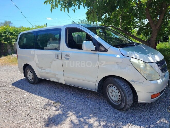 Hyundai H-1-4