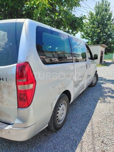 Hyundai H-1-6