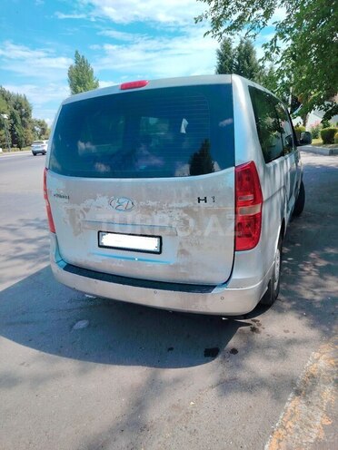 Hyundai H-1-7