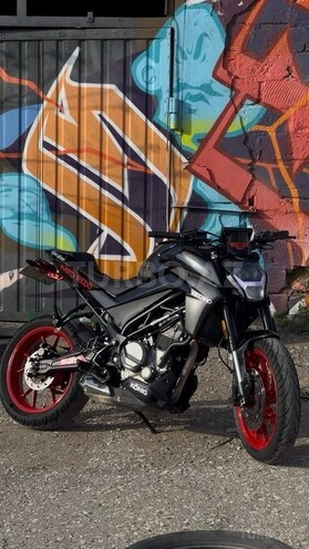 CFMOTO 300 NK-1