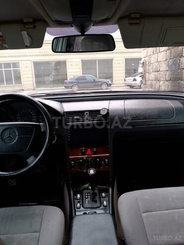 Mercedes C 200-2