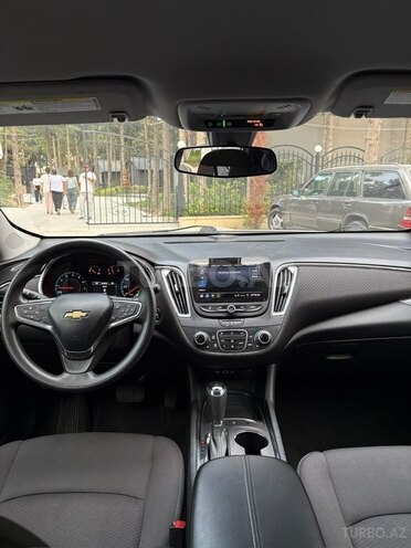 Chevrolet Malibu-9