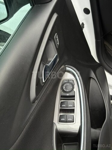 Chevrolet Malibu-13